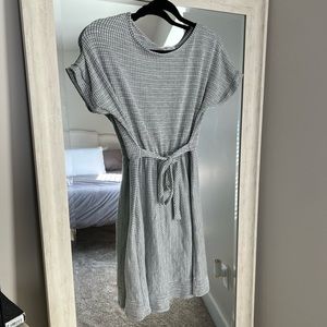 Casual short sleeve dress